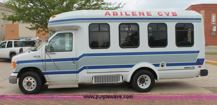 image for item D7904 1999 Ford E350 Econoline Super Duty transit bus