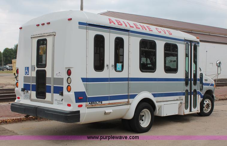 image for item D7904 1999 Ford E350 Econoline Super Duty transit bus