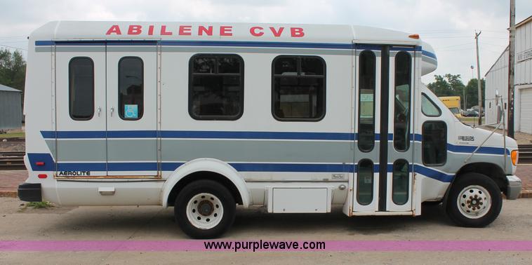 image for item D7904 1999 Ford E350 Econoline Super Duty transit bus