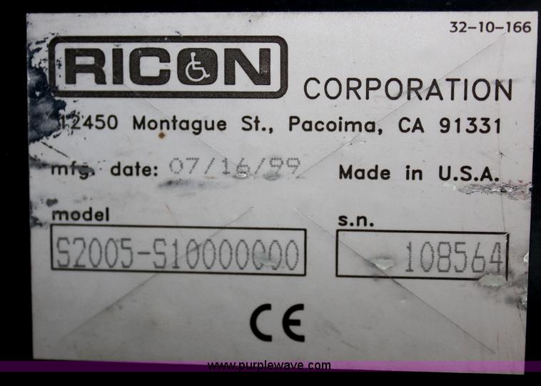 image for item D7904 1999 Ford E350 Econoline Super Duty transit bus