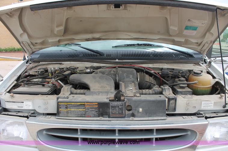 image for item D7904 1999 Ford E350 Econoline Super Duty transit bus