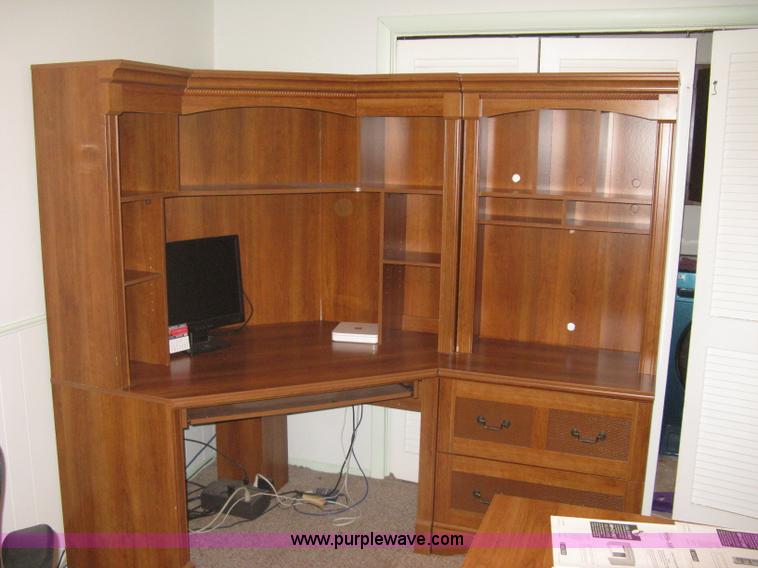 image for item G9782 Sauder executive desk set