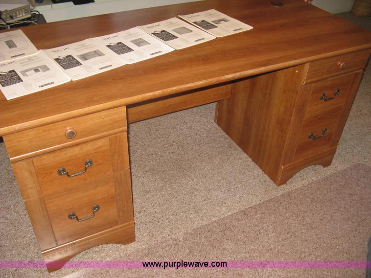 image for item G9782 Sauder executive desk set