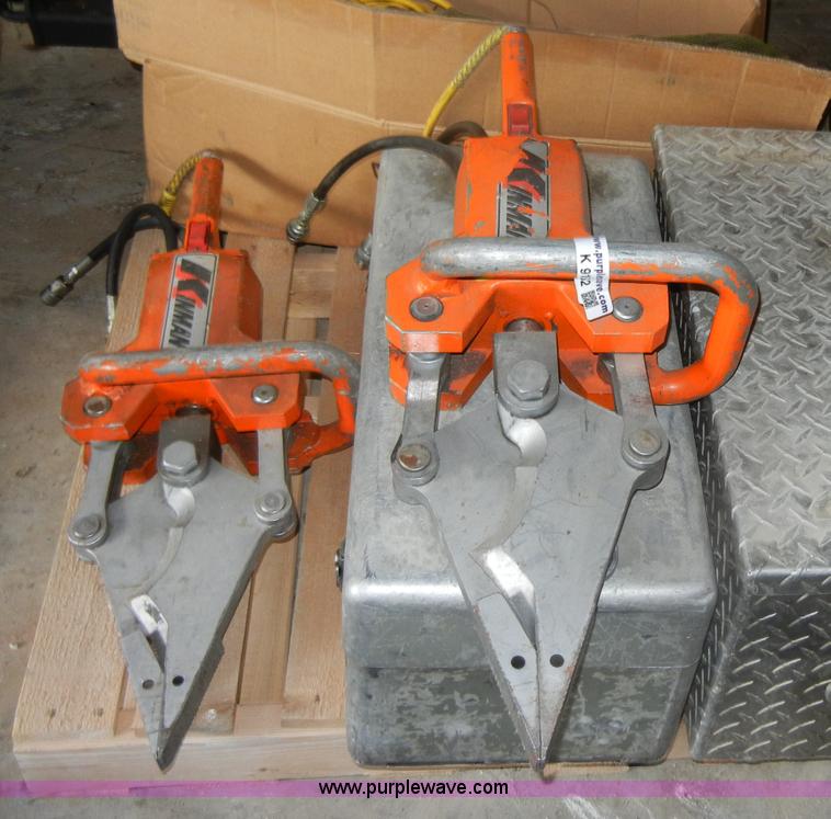 image for item K9152 (2) Kinman Jaw-of-Life units