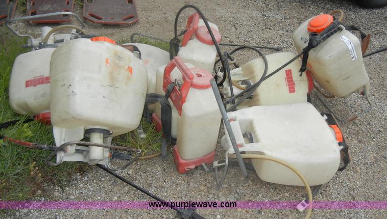 image for item K9156 (8) assorted backpack sprayers