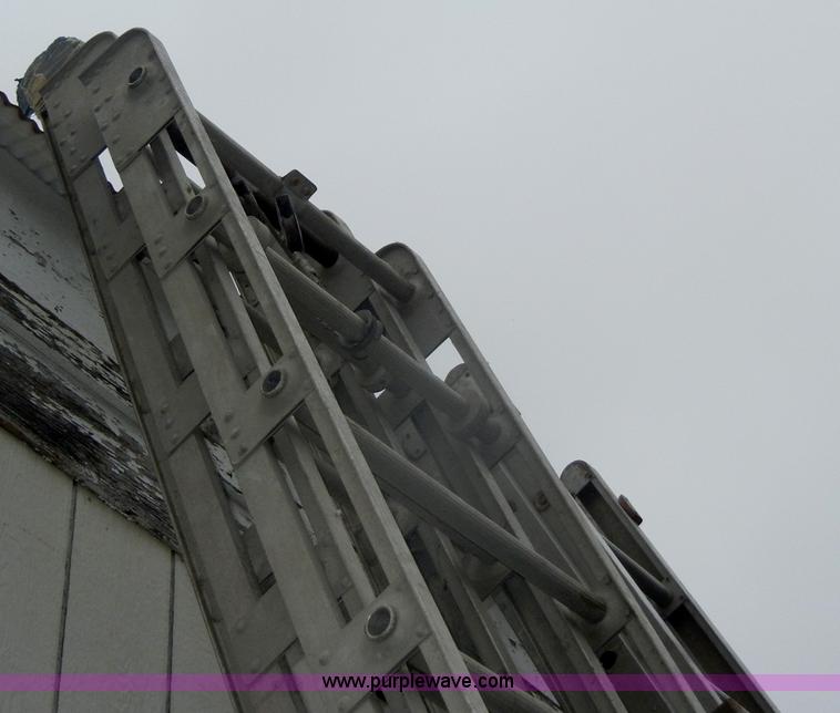 image for item K9159 40' to 45' extension ladder