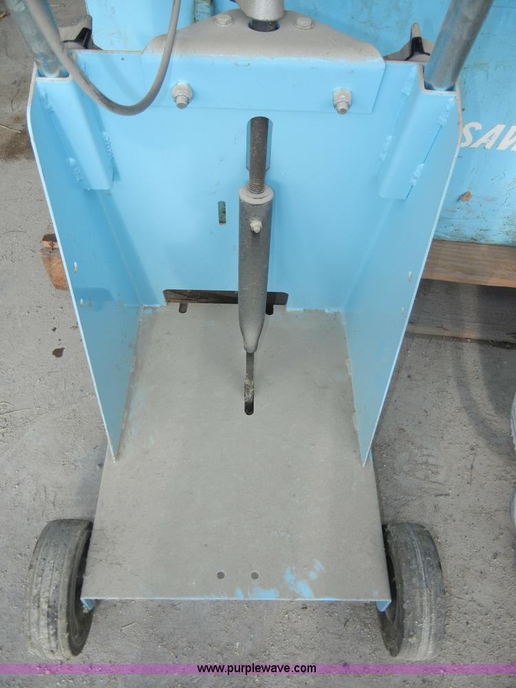 image for item K9162 Assorted concrete equipment