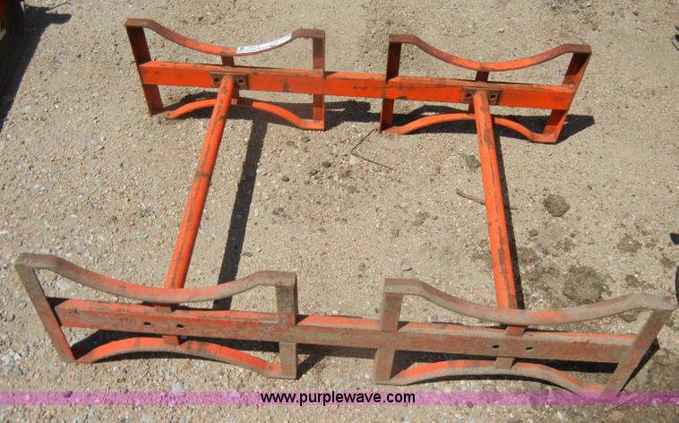 image for item K9201 (2) bottle propane rack