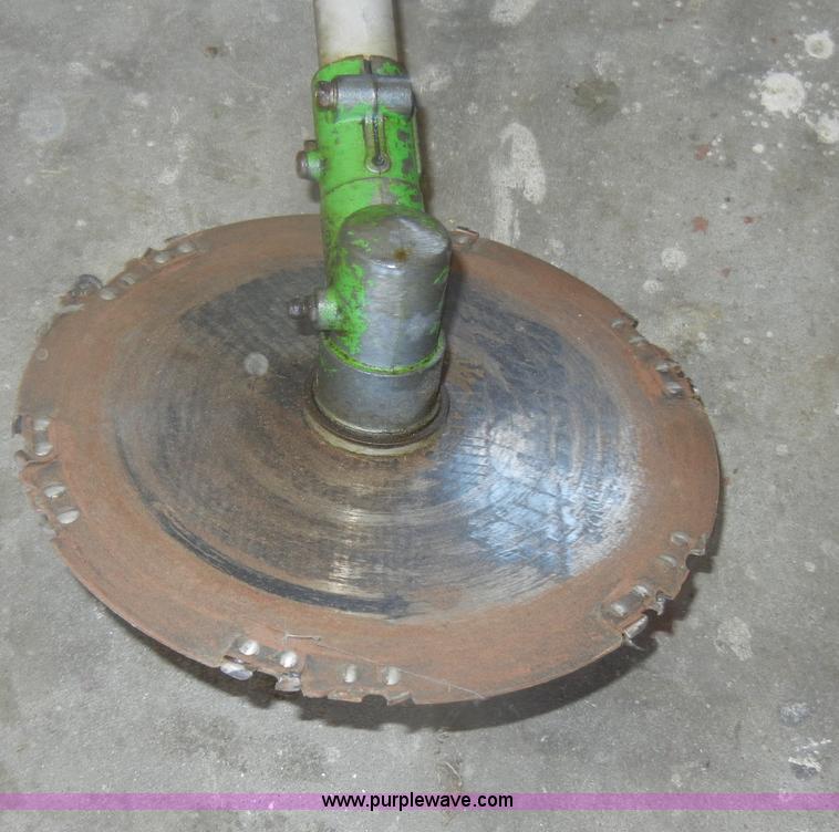 image for item K9208 Assorted lawn equipment