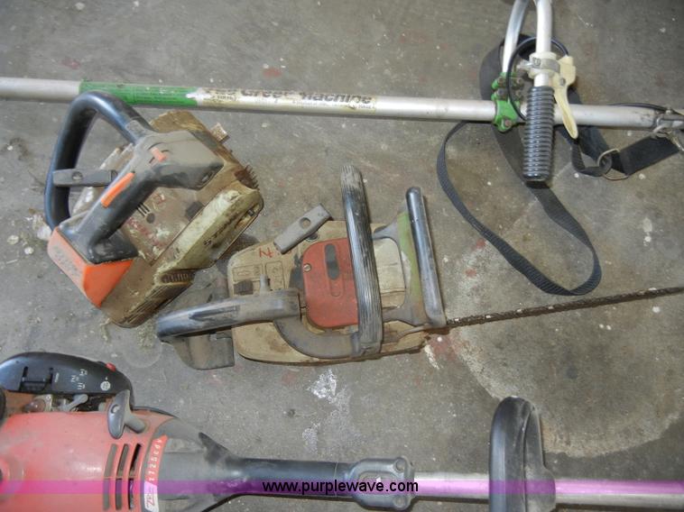 image for item K9208 Assorted lawn equipment