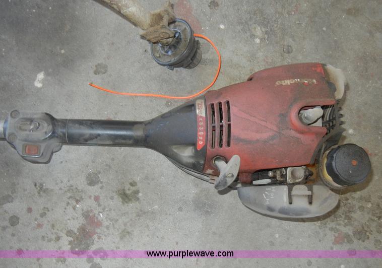 image for item K9208 Assorted lawn equipment