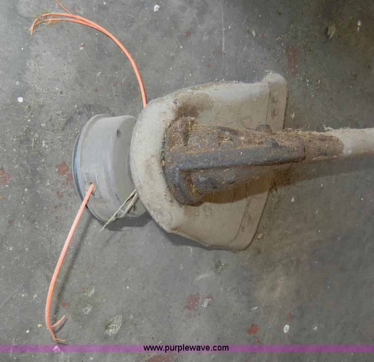 image for item K9208 Assorted lawn equipment