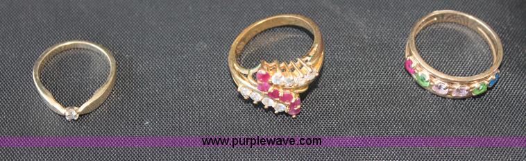 image for item L9777 Assorted jewelry