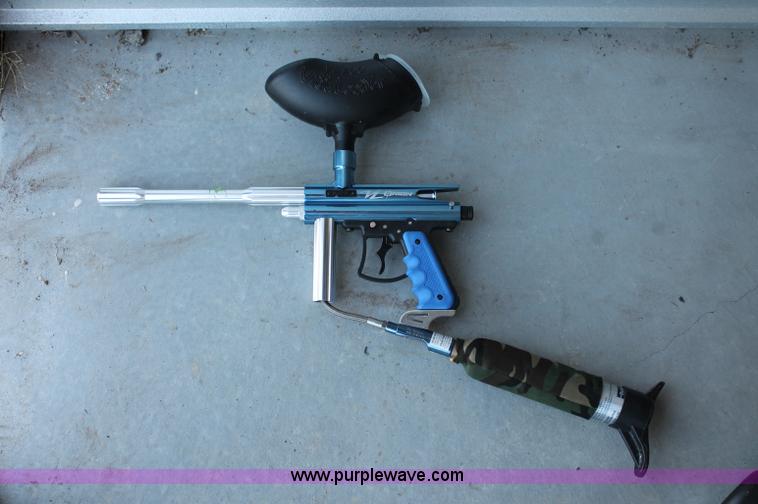 image for item L9779 (4) paintball guns