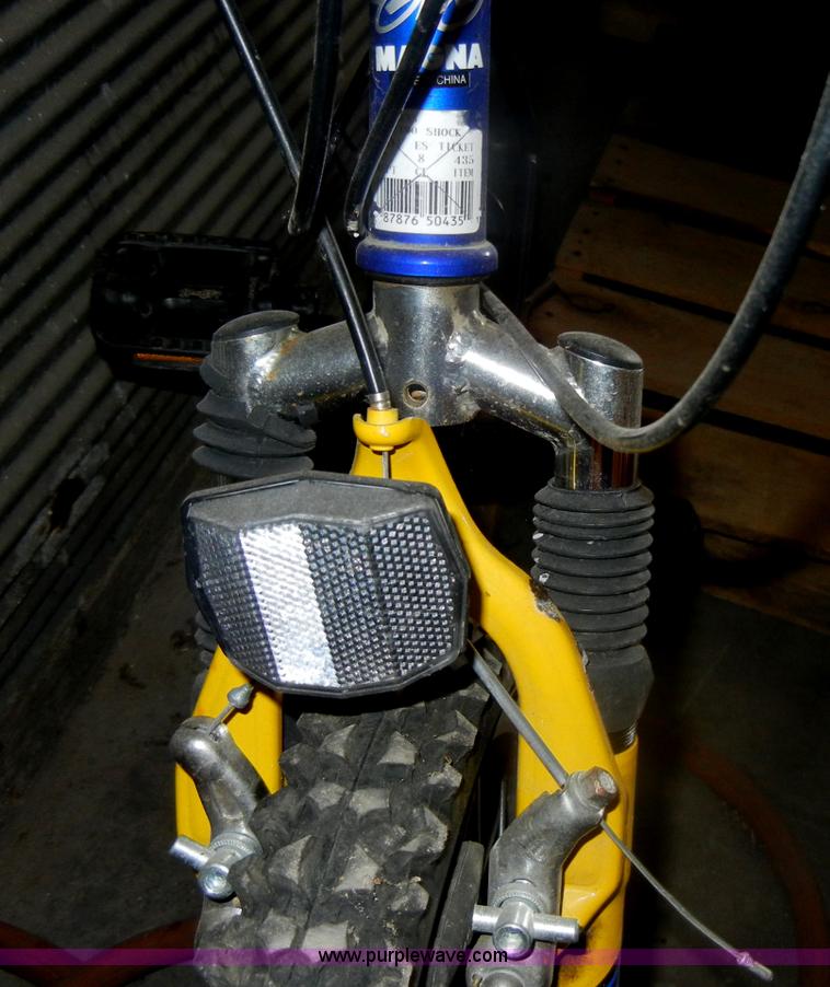 image for item M9504 Magna 18 speed bicycle