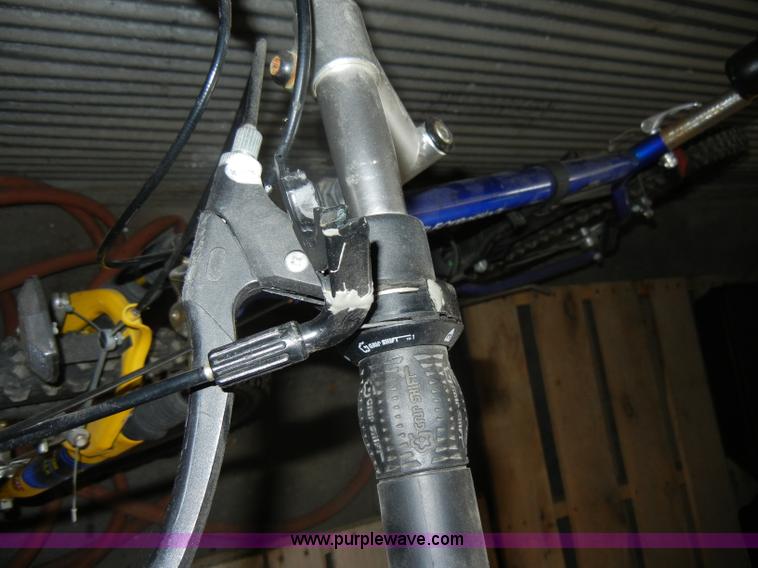 image for item M9504 Magna 18 speed bicycle