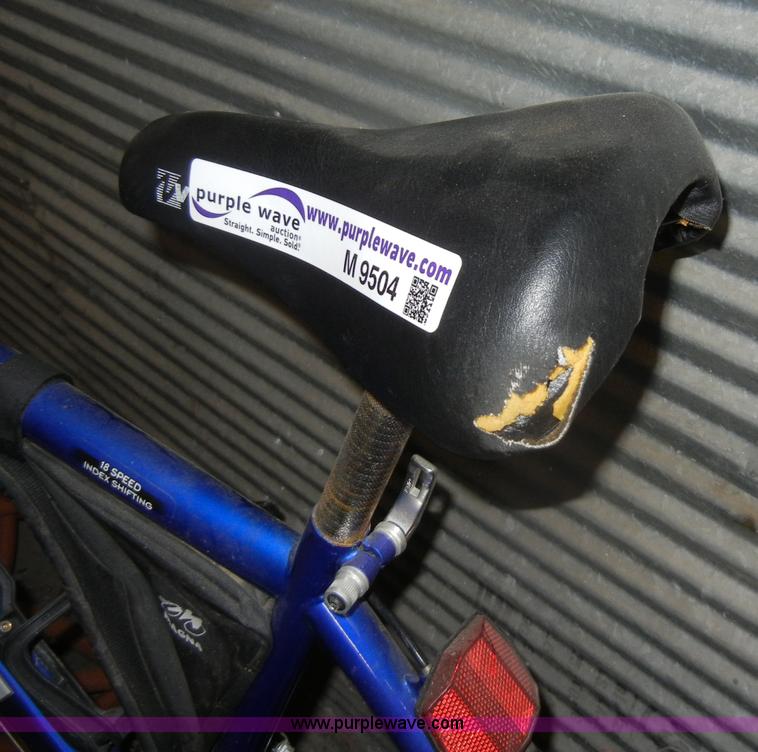 image for item M9504 Magna 18 speed bicycle