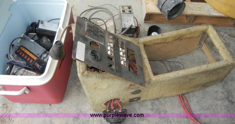 image for item M9512 Assorted radio equipment