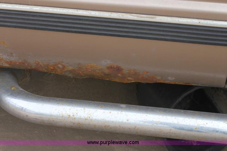 image for item D7915 1996 Chevrolet 1500 Silverado pickup truck