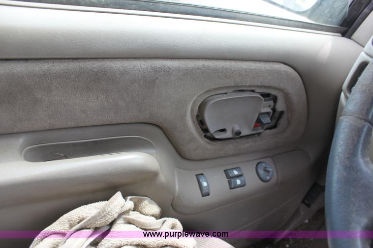 image for item D7915 1996 Chevrolet 1500 Silverado pickup truck