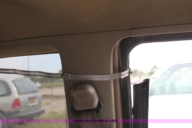 image for item D7915 1996 Chevrolet 1500 Silverado pickup truck