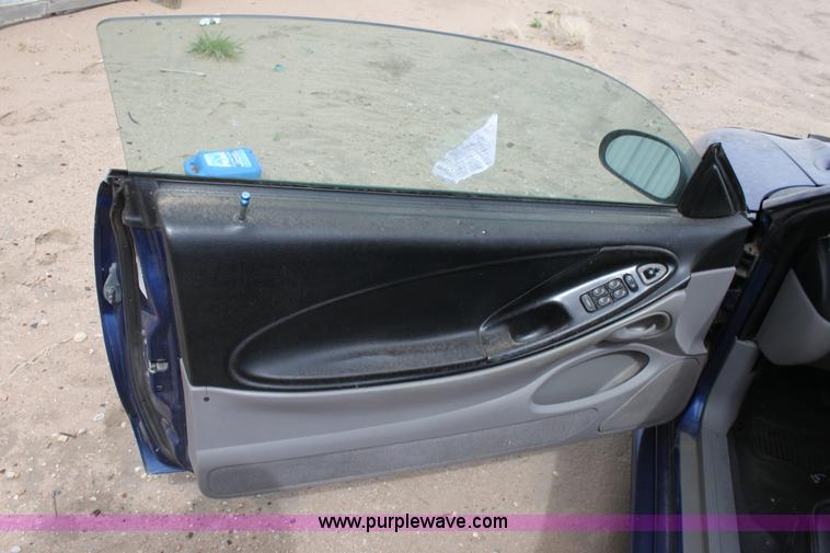 image for item D7916 1996 Ford Mustang convertible