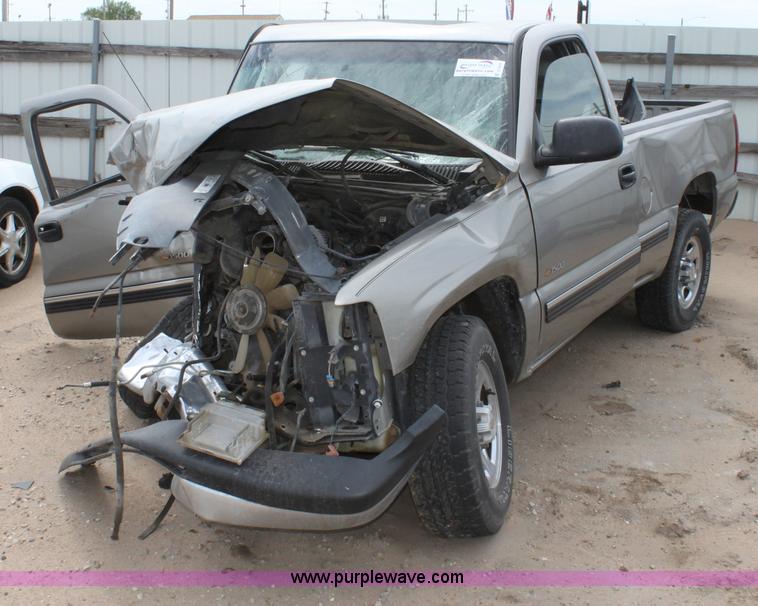 image for item D7917 1999 Chevrolet 1500 Silverado pickup truck