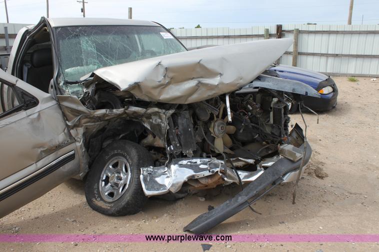 image for item D7917 1999 Chevrolet 1500 Silverado pickup truck