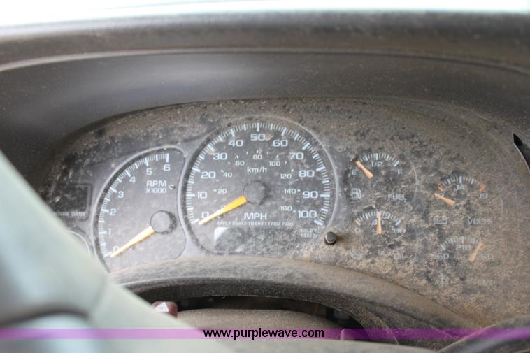 image for item D7917 1999 Chevrolet 1500 Silverado pickup truck