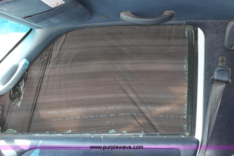 image for item D7920 1999 Chevrolet Suburban 2500 SUV