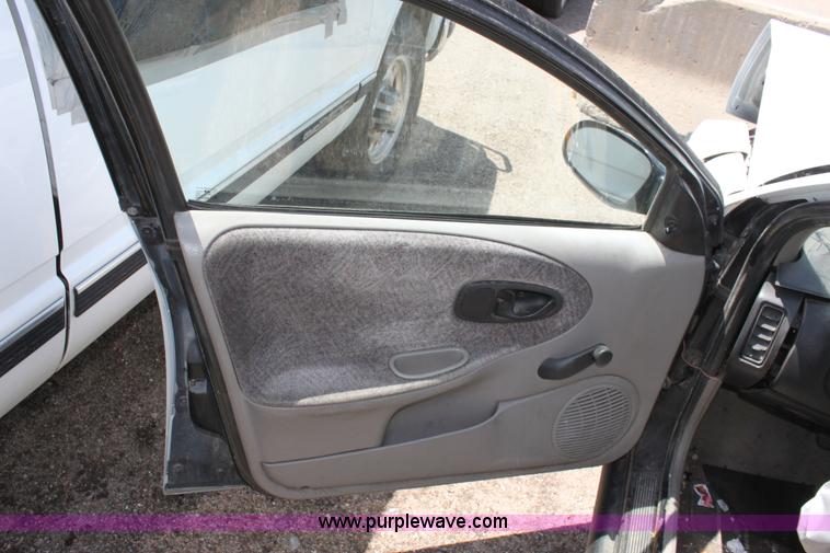 image for item D7921 1996 Saturn SL2