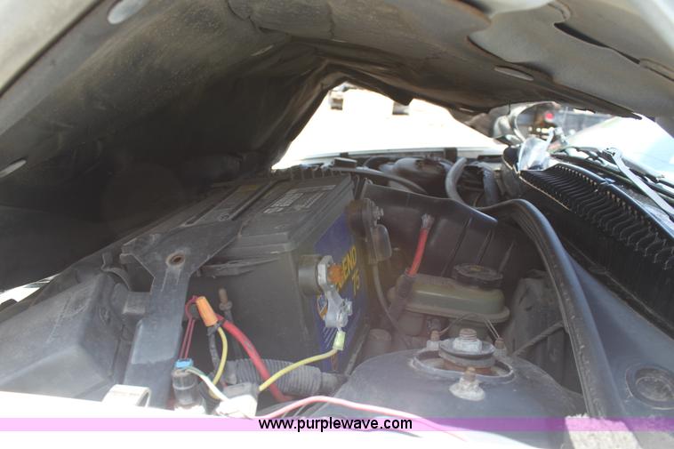 image for item D7921 1996 Saturn SL2