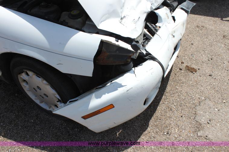 image for item D7921 1996 Saturn SL2