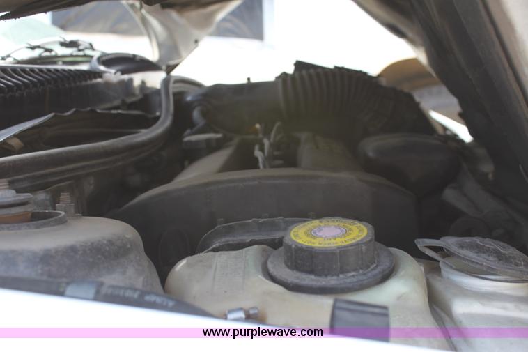 image for item D7921 1996 Saturn SL2