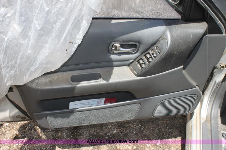 image for item D7922 1994 Nissan Altima