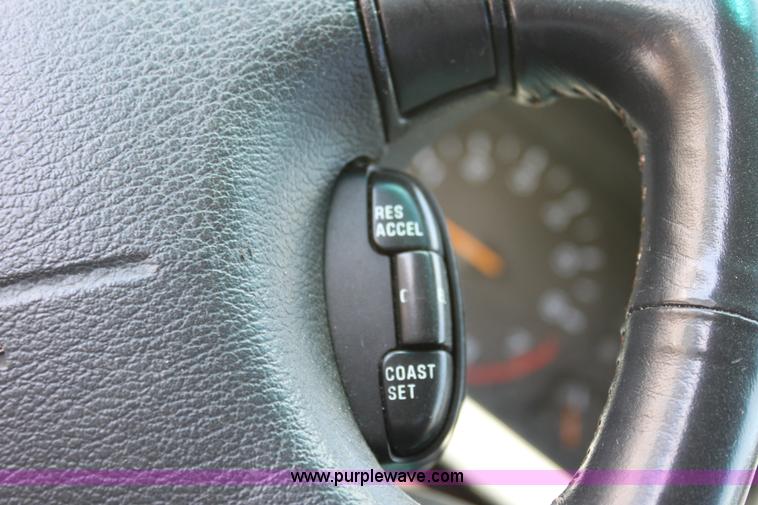 image for item D7922 1994 Nissan Altima