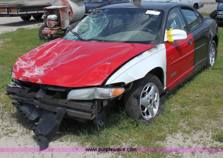 image for item D7925 2002 Pontiac Grand Prix