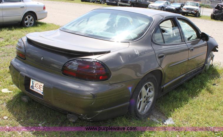 image for item D7925 2002 Pontiac Grand Prix