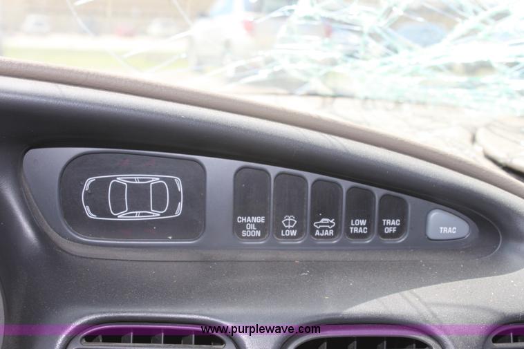 image for item D7925 2002 Pontiac Grand Prix