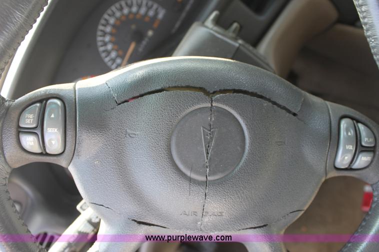 image for item D7925 2002 Pontiac Grand Prix