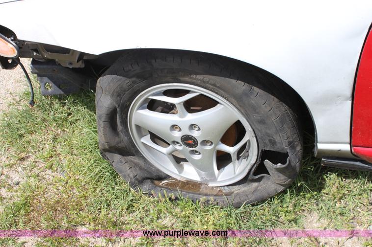 image for item D7925 2002 Pontiac Grand Prix