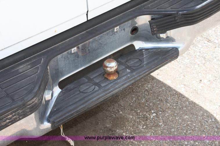 image for item D7928 1995 GMC Suburban SUV