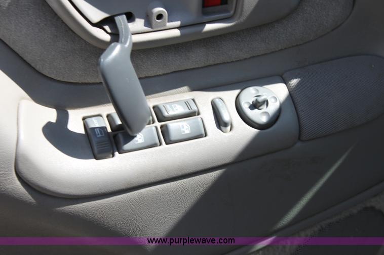 image for item D7928 1995 GMC Suburban SUV