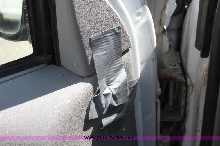 image for item D7928 1995 GMC Suburban SUV