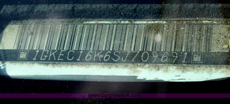 image for item D7928 1995 GMC Suburban SUV