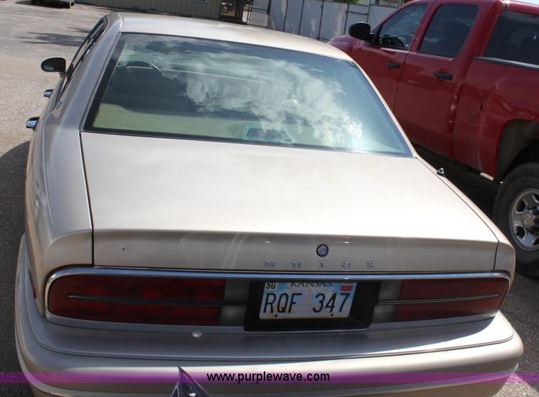 image for item D7929 1995 Buick Park Avenue