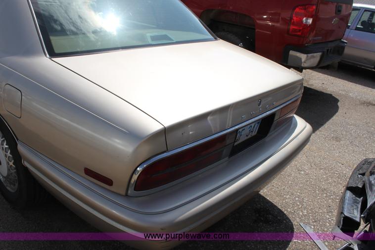 image for item D7929 1995 Buick Park Avenue