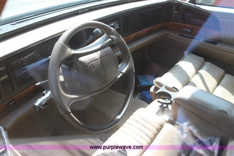 image for item D7929 1995 Buick Park Avenue