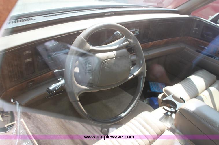 image for item D7929 1995 Buick Park Avenue
