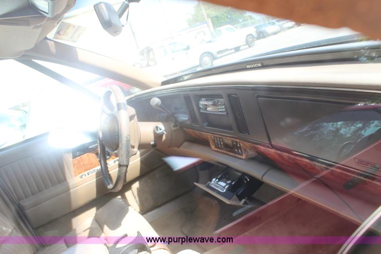 image for item D7929 1995 Buick Park Avenue